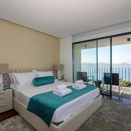 Lovelystay - Luxury 2Br Duplex Apartment In Foz Porto Buitenkant foto