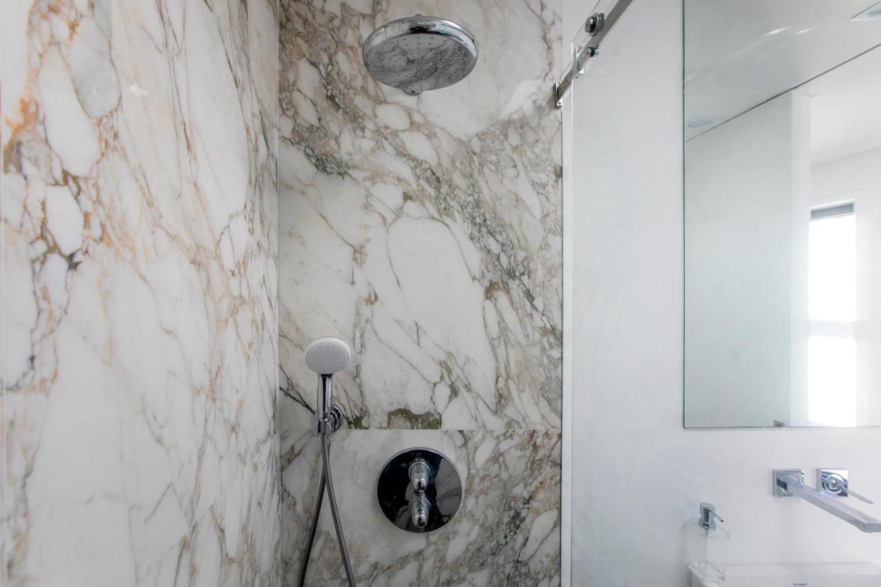 Lovelystay - Luxury 2Br Duplex Apartment In Foz Porto Buitenkant foto