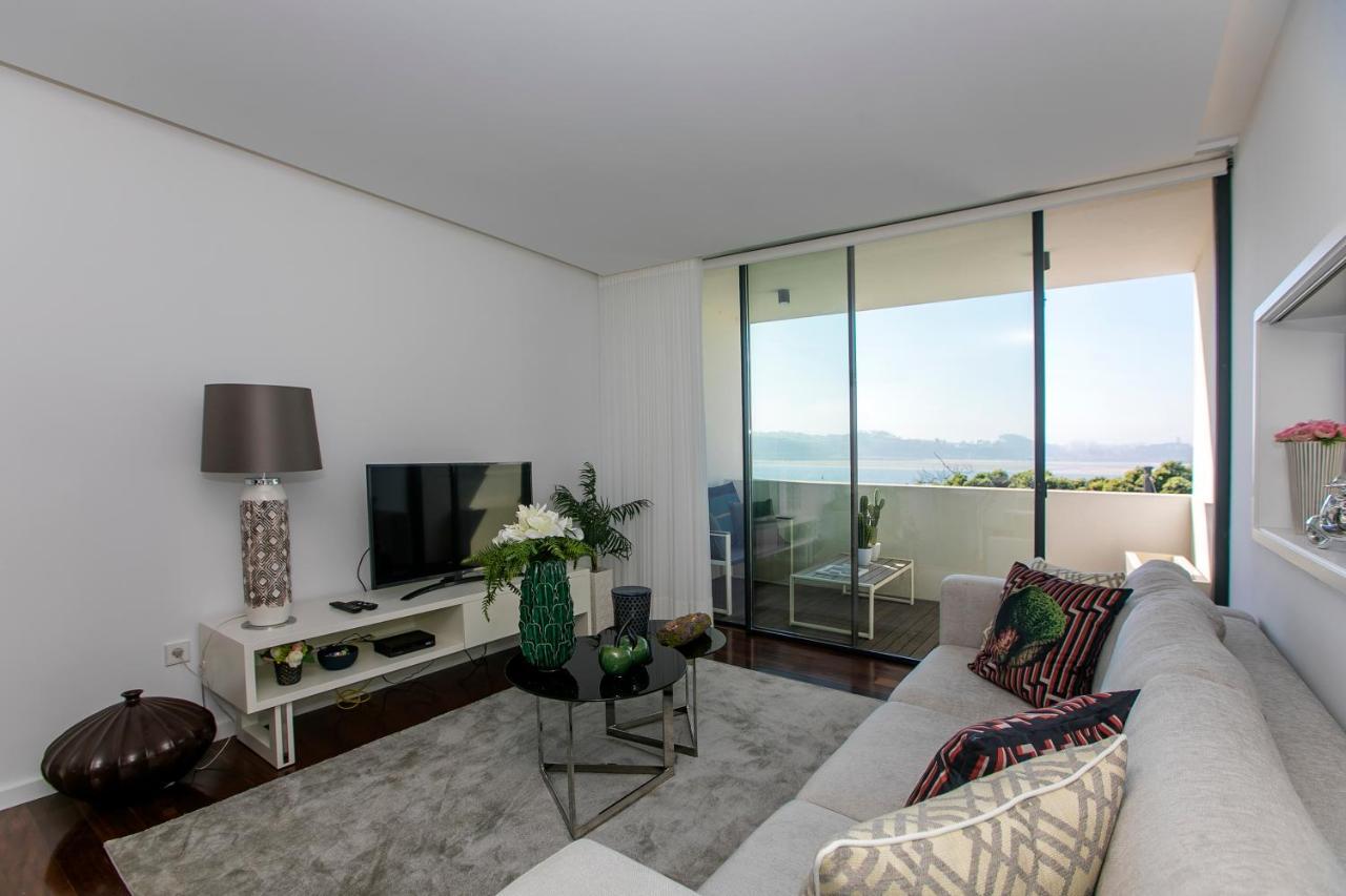 Lovelystay - Luxury 2Br Duplex Apartment In Foz Porto Buitenkant foto