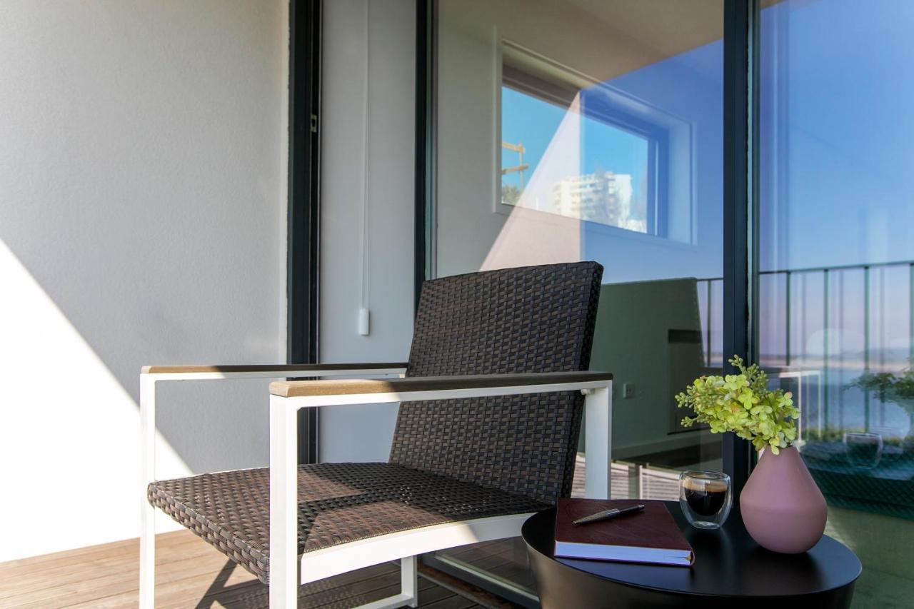 Lovelystay - Luxury 2Br Duplex Apartment In Foz Porto Buitenkant foto