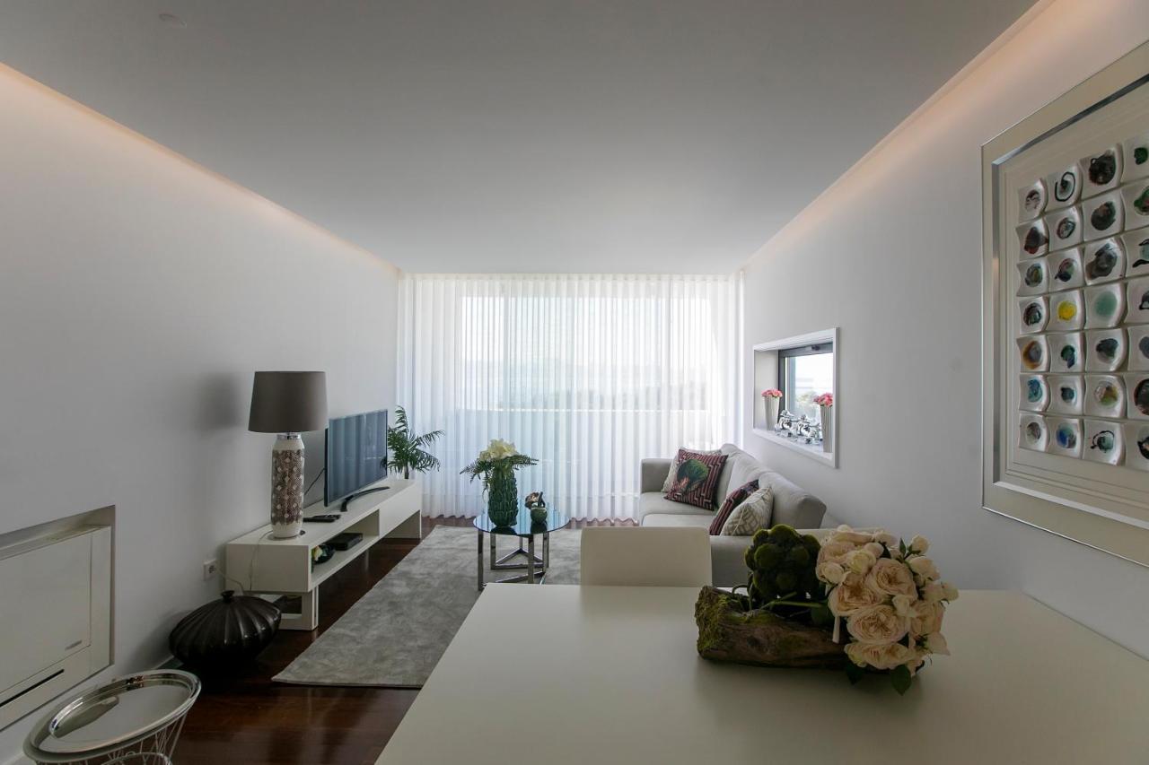 Lovelystay - Luxury 2Br Duplex Apartment In Foz Porto Buitenkant foto